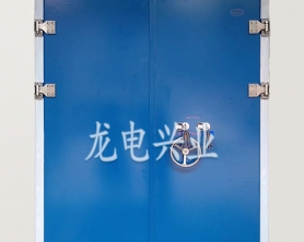 槍彈庫防爆門   做法：外門槍庫門，內(nèi)門通風門，一框兩門做法  天藍色